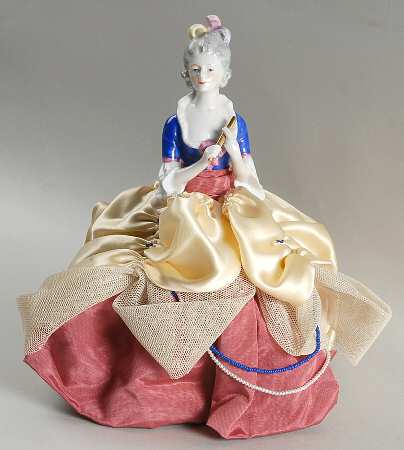 Tea Cozy-Doll by Goebel