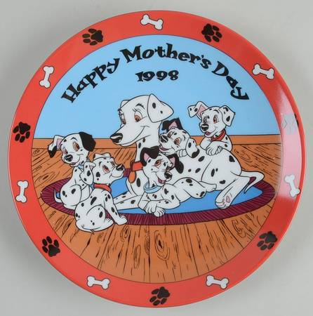 Disney Mother's Day Plates Puppy Love - No Box