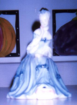 Goldscheider Figurines Lady In Blue Dress - No Box