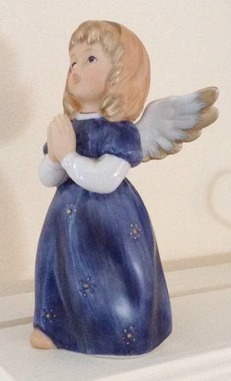 Christmas Figurines & Giftware Angel Praying-Blue - No Box
