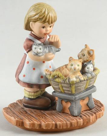 Little Caregivers-Berta Hummel New Arrivals - Boxed