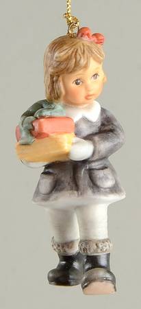 A Berta Hummel Christmas Gifts For Grandma - No Box