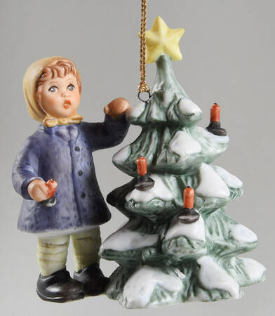 Annual Berta Hummel Ornament Christmas Magic - Boxed