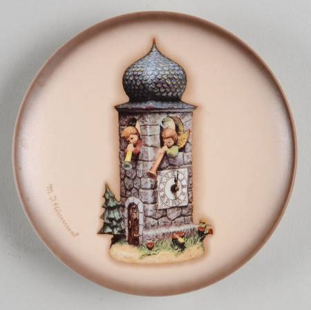 Hummel Century Collection Plates Call To Worship - Boxed