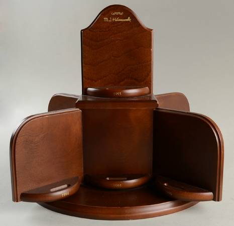 Hummel Century Collection Plates Rotating Display - Turning Display Stand