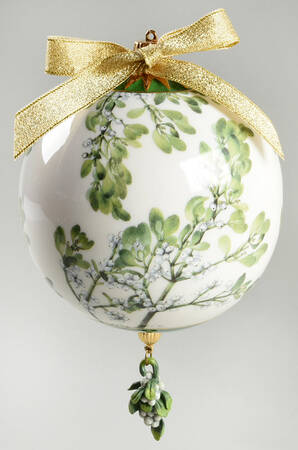 Smithsonian Collection Mistletoe Kissing Ball-Green - Boxed