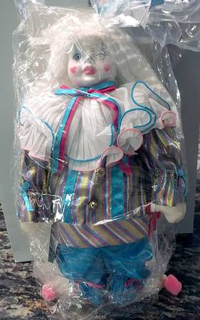 Betty Jane Carter Dolls Vali-Musical Clown - Boxed