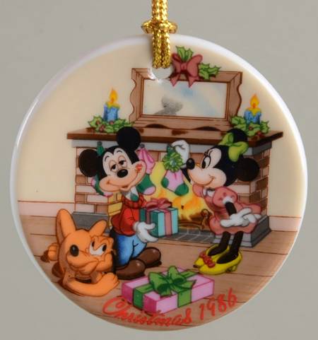 Disney Annual Ornaments-Flat We Wish You A Merry Christmas - No Box