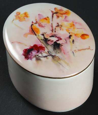 Berta Hummel Gallery Spring Oval Box Small - Boxed