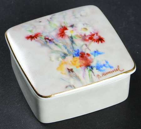 Berta Hummel Gallery Summer Square Box-Small - With Box