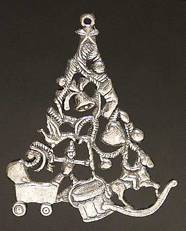Christmas in the Country Pierced Tree - No Box