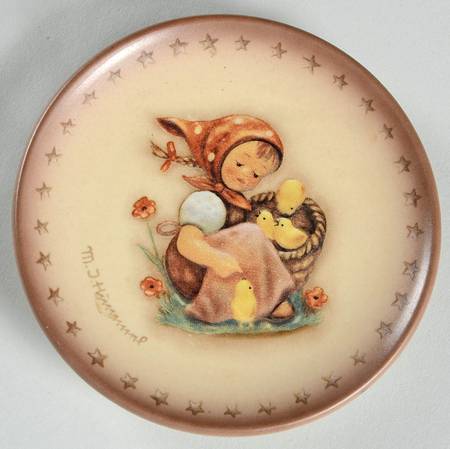 Miniature Annual Plate Chick Girl - No Box