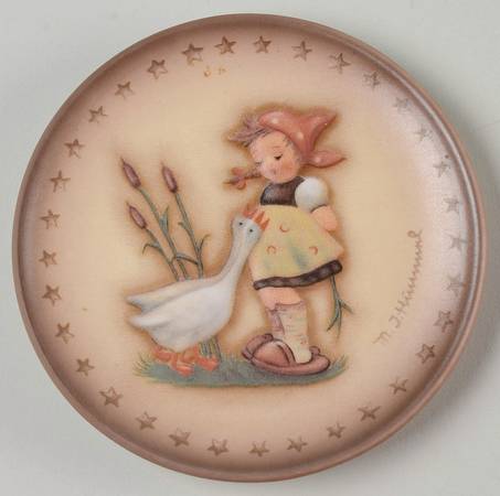 Miniature Annual Plate Goose Girl - Boxed