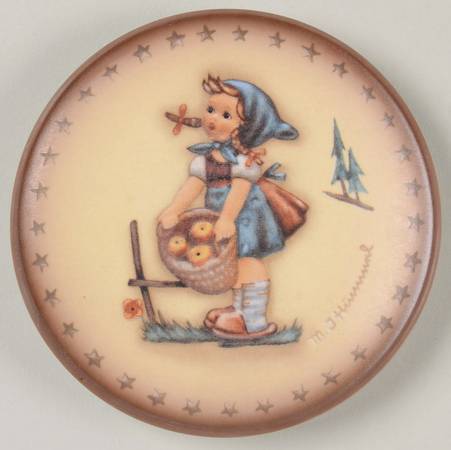 Miniature Annual Plate Little Helper - No Box
