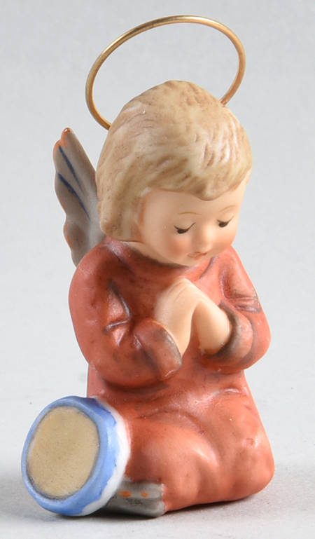 Glory To the Newborn King Wreath Angel Knelling - No Box