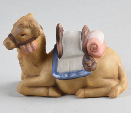 Glory To the Newborn King Wreath Camel - No Box