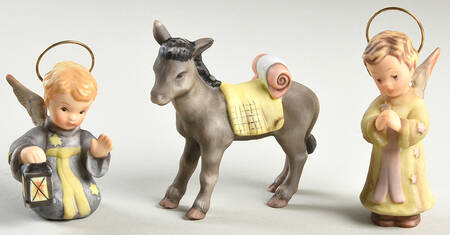 Old World Heirloom Classics Nativity by Goebel