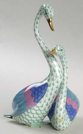 Waterfowl Pair Of Swans-Green - No Box