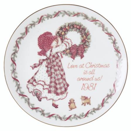 Christmas Plate Love At Christmas Is All Around Us - No Box 81a