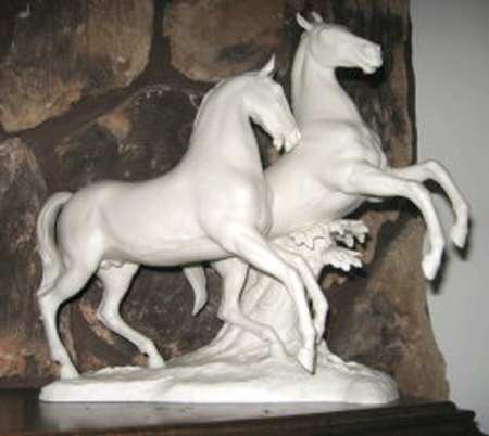 Horses High Spirits (Horse Group)-White/Matte - No Box