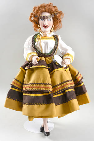 I Love Lucy-Porcelain Queen Of The Gypsies - Boxed