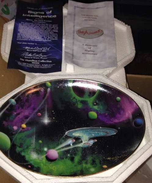 Space, The Final Frontier Signs Of Intelligence - Boxed