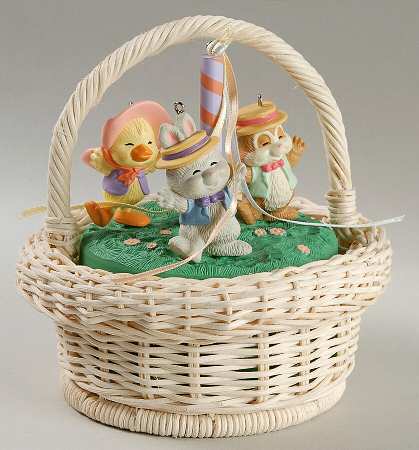 1993 Hallmark Easter Ornament by Hallmark Gold Crown