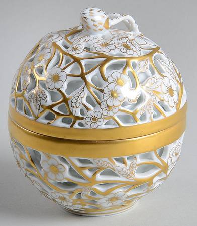Boxes Open Work Ball-Gold - No Box