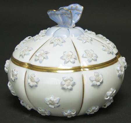Boxes Floral Box W/Butterflyfinial - No Box
