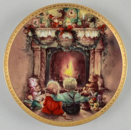A Lisi Martin Christmas Christmas Presence - No Box by Hamilton Collection