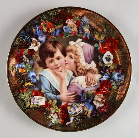 Romantic Victorian Keepsakes A Sweet Romance - No Box by Hamilton Collection