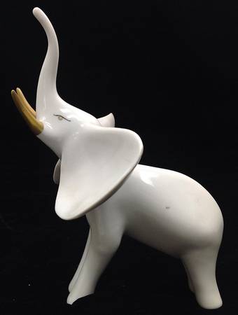 Hollohaza Figurines Elephant - No Box