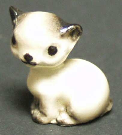 Hagen-Renaker Figurines Siamese Kitten Seated, Style One - No Box