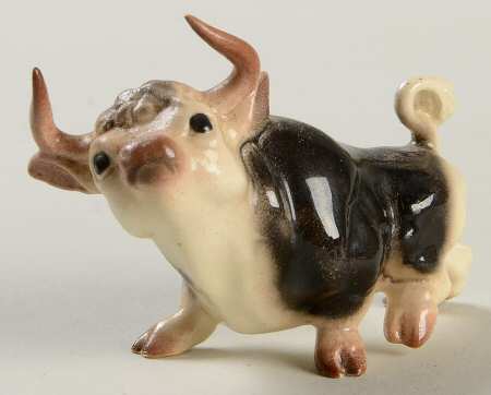 Hagen-Renaker Figurines Cartoony Bull - No Box