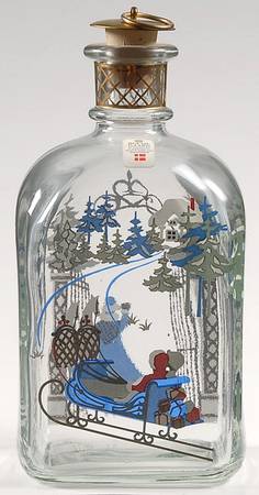 Christmas Decanters-Bottles 1998 Christmas Bottle - No Box