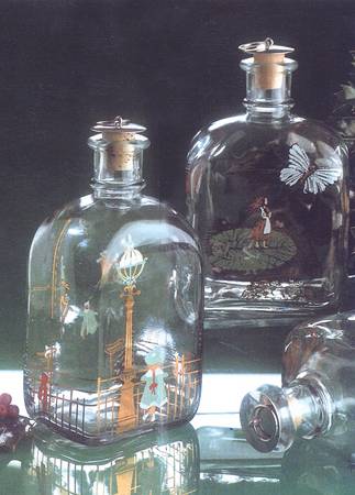 Christmas Decanters-Bottles 1988 Christmas Bottle - Boxed