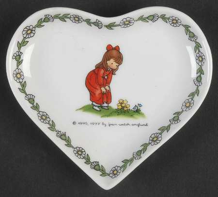 Heart Plaque Girl W/ Flowers - No Box