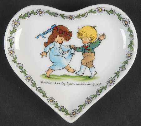 Heart Plaque Boy & Girl Dancing - No Box