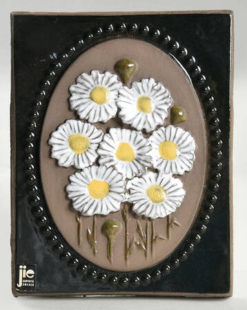 Floral Plaques Daisy-White - No Box