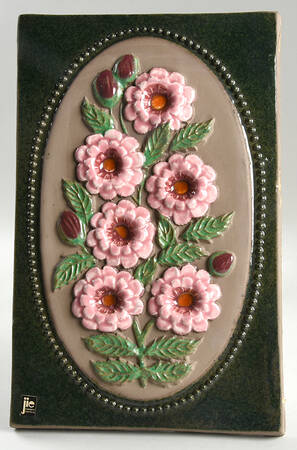 Floral Plaques Pink Flowers,Burgundy Buds - No Box