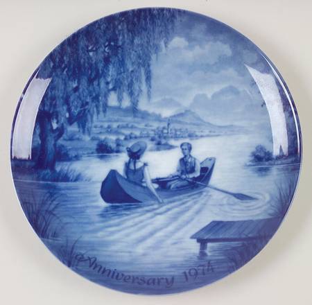 Anniversary Plate Canoeing Down River - No Box