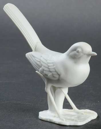 Birds Wagtail (White Bisque) - No Box