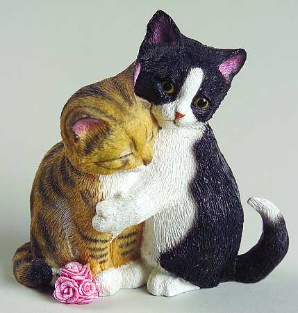 Sweet Kitties Sculpture Collection Kitty's Sweethearts - Boxed