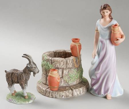 Renaissance Nativity Woman Of Bethlehem-3pc Set - With Box