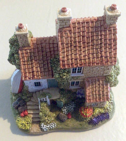 Lilliput Lane Collectors Club Fruits Of The Sea - Boxed