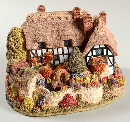 Lilliput Lane Collectors Club Crendon Manor - With Box