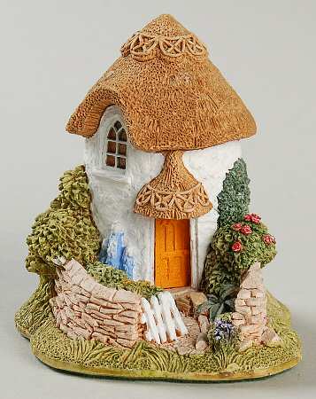 Lilliput Lane Collectors Club Thimble Cottage - Boxed