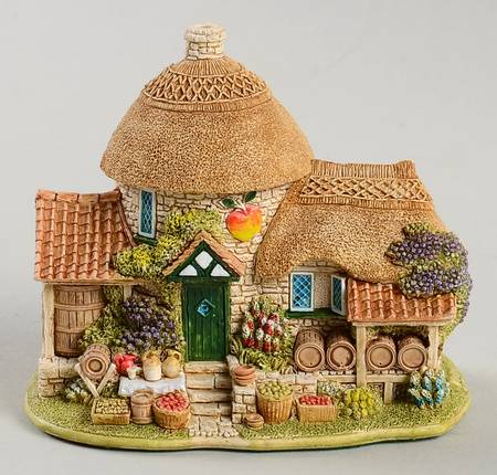 Lilliput Lane Collectors Club Little Scrumpy - Boxed