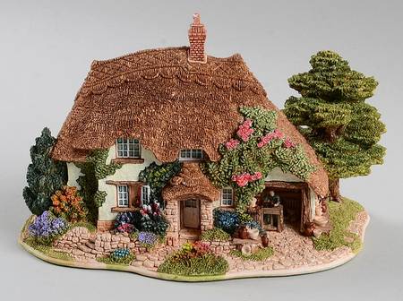 Lilliput Lane Collectors Club Pottery, The - Boxed
