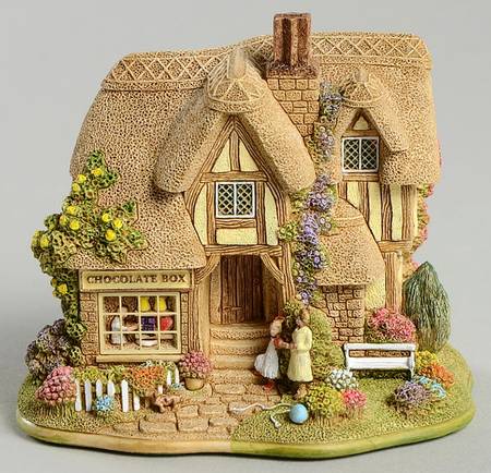 Lilliput Lane Collectors Club The Chocolate Box - No Box